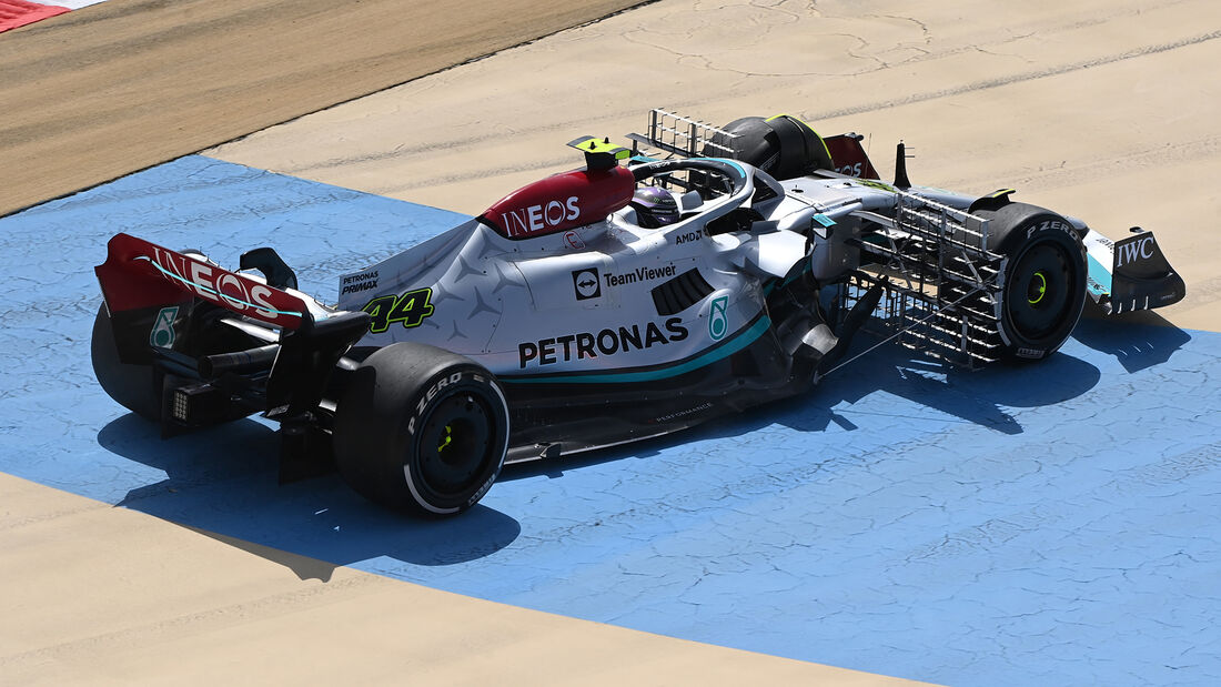 Lewis Hamilton - Red Bull- F1-Test Bahrain - Tag 1 - 10. März 2022