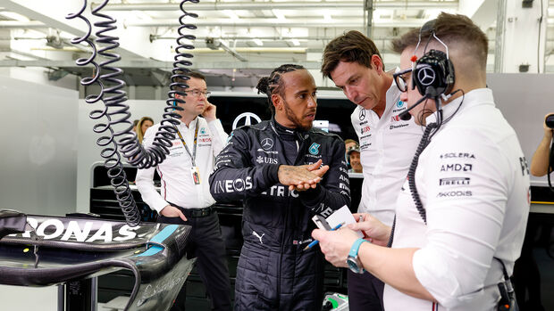 Lewis Hamilton - Toto Wolff - Mercedes - GP Bahrain 2023