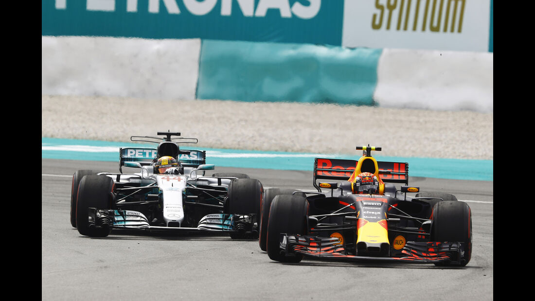 Lewis Hamilton vs. Max Verstappen - GP Malaysia 2017