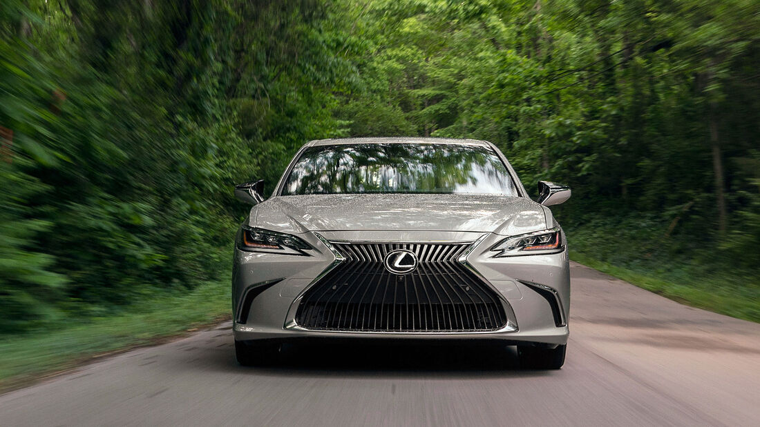 Lexus ES (2018)