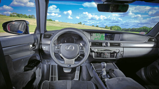 Lexus GS F, Cockpit