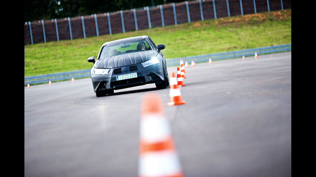 Lexus GS Hybrid, Slalom, Frontansicht