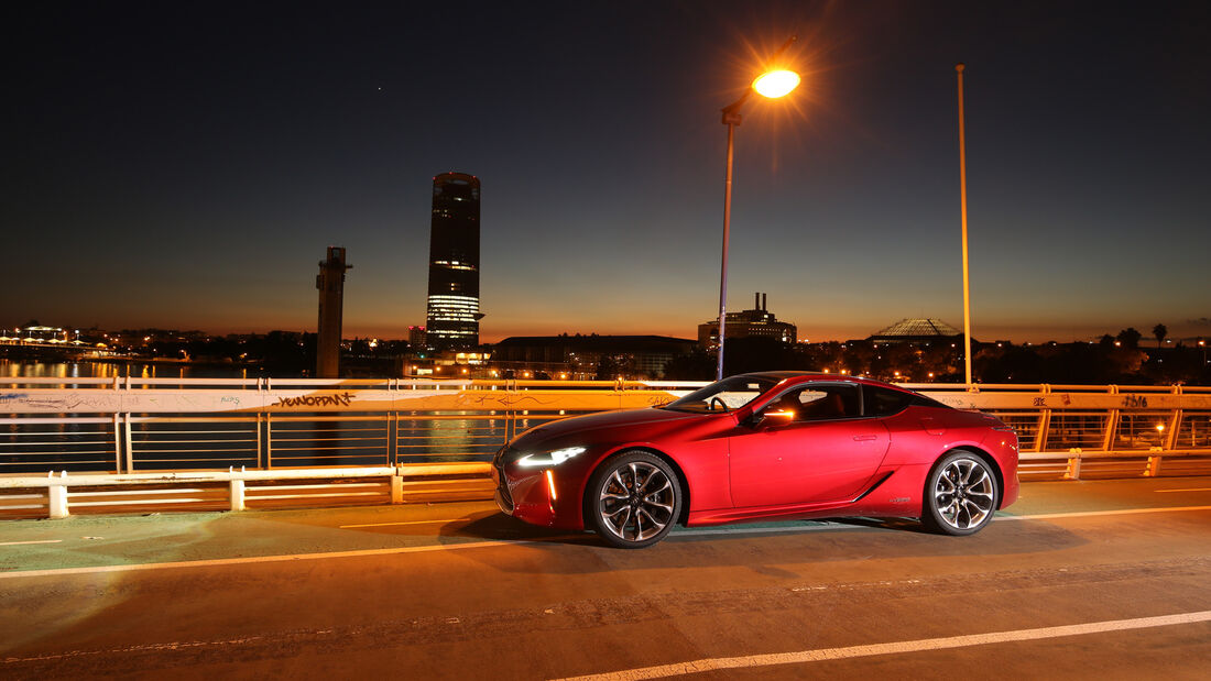 Lexus LC 500h, Seitenansicht