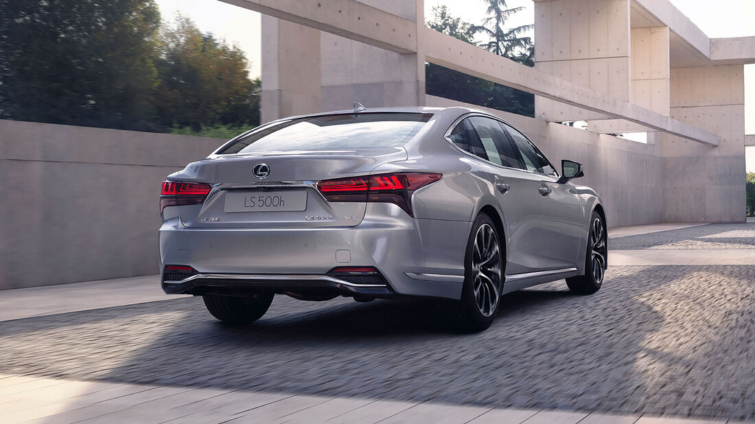 Lexus LS 2023