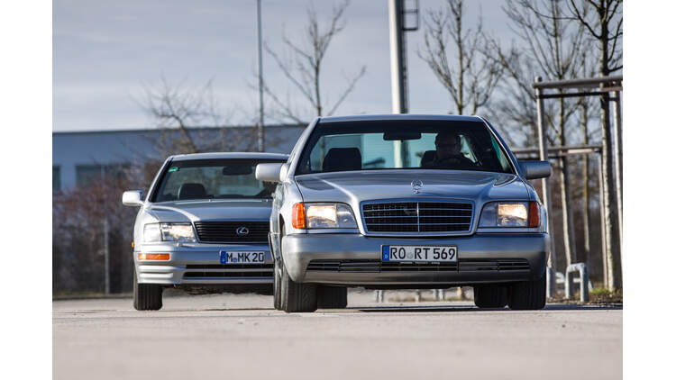 Mercedes Benz 400 Sel Und Lexus Ls 400 Zwei Luxuslimousinen Im Fahrbericht Auto Motor Und Sport