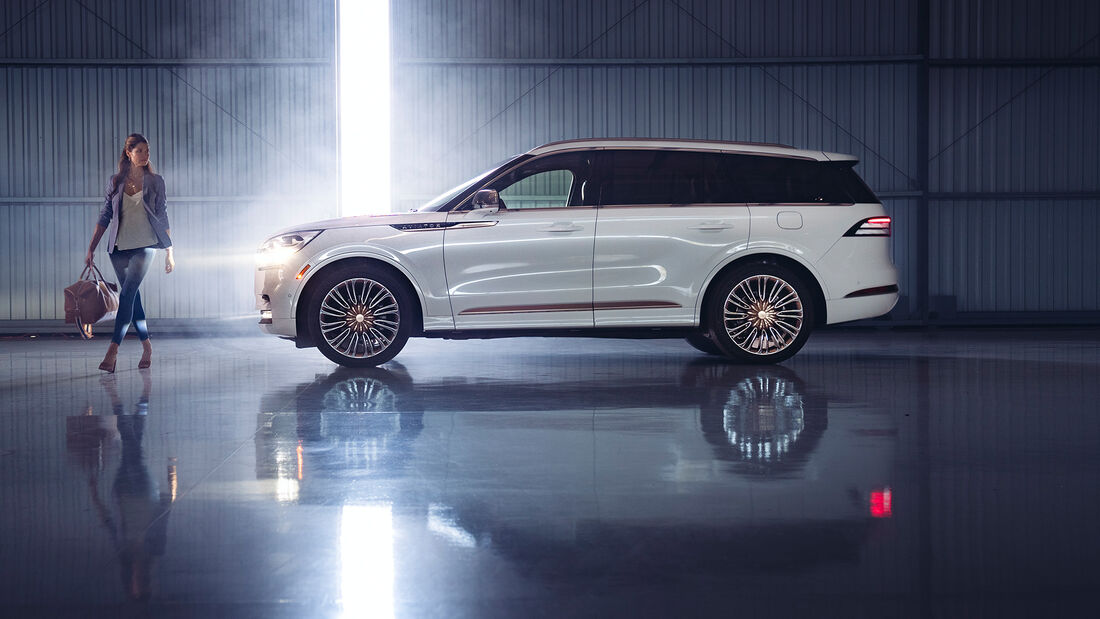 Lincoln Aviator Shinola Concept