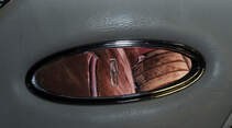 Lincoln Continental Mark V, Detail, Opera window