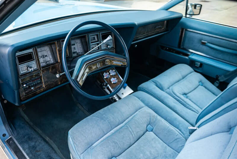 Lincoln Continental Mark V