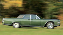 Lincoln Continental Sedan (1965)