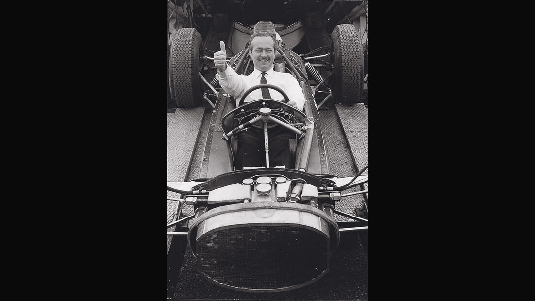 Lotus 25, Colin Chapman