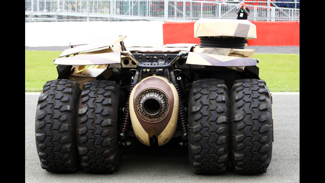 Lotus - Batman-Aktion - Formel 1 - GP England - Silverstone - 5. Juli 2012