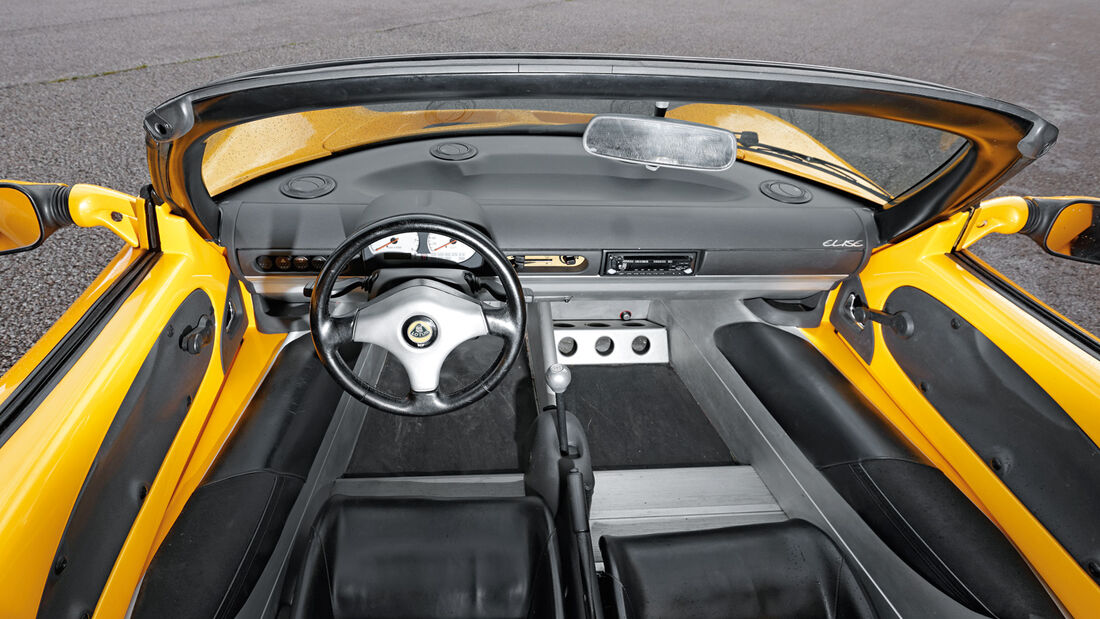 Lotus Elise, Cockpit