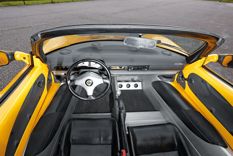 Lotus Elise, Cockpit