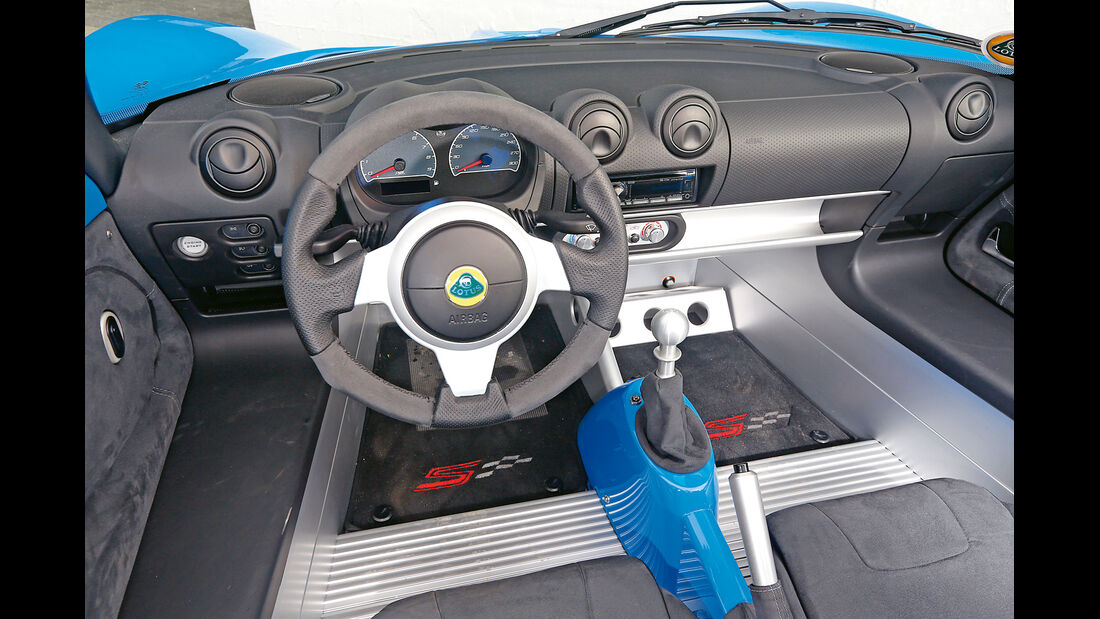 Lotus Elise S CR, Cockpit