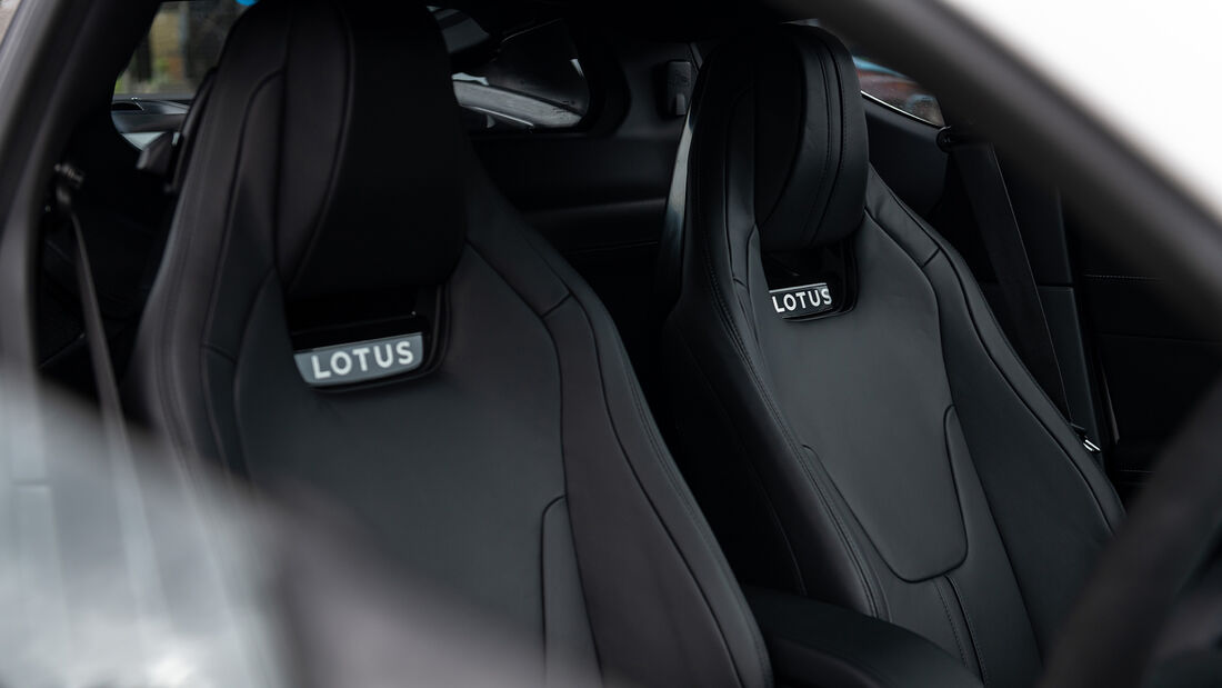 Lotus Emira - Sportwagen - V6-Kompressor - Prototyp - Sitze