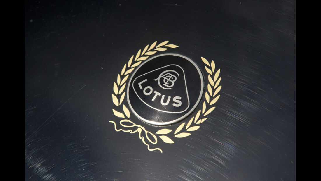 Lotus Esprit, Emblem