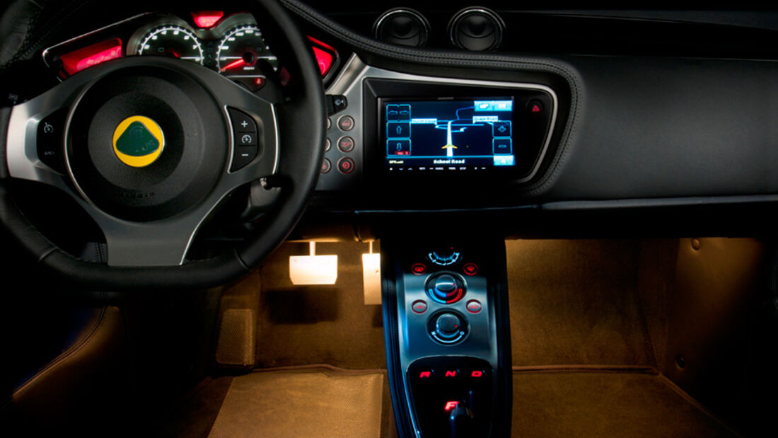 Lotus Evora IPS, Cockpit