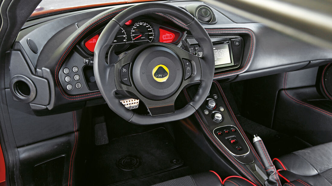Lotus Evora S IPS, Cockpit