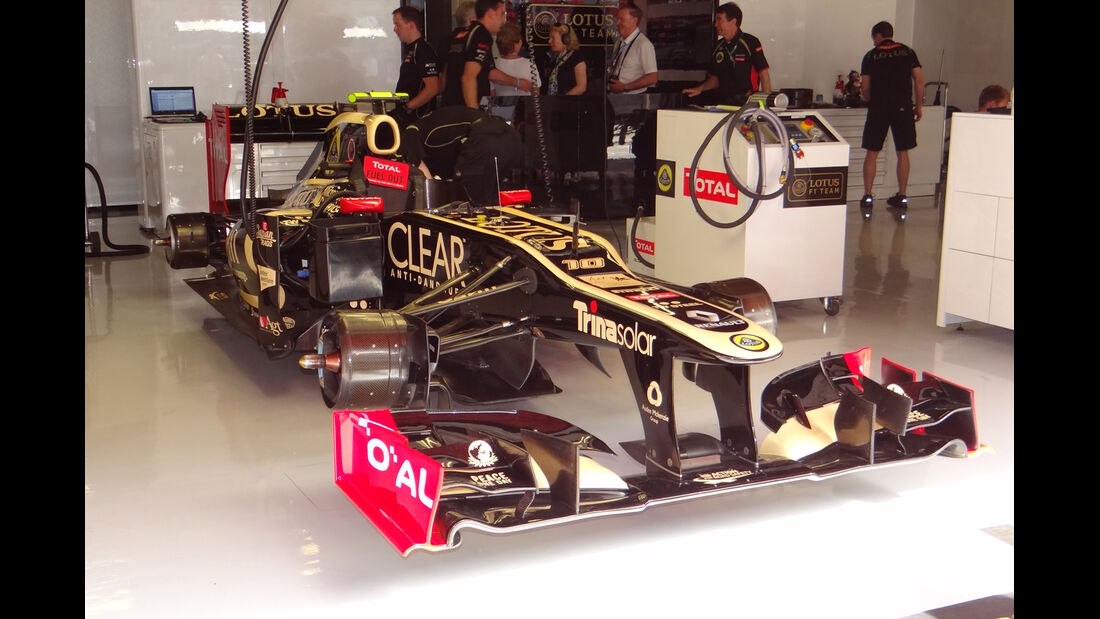Lotus-Garage - GP Spanien - 12. Mai 2012