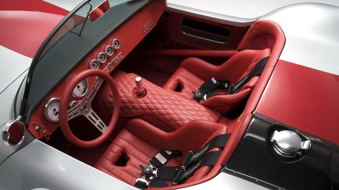 Lucra Cars LC470 Interieur