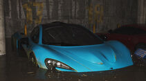Luxus Sportwagen unter Wasser Renderings