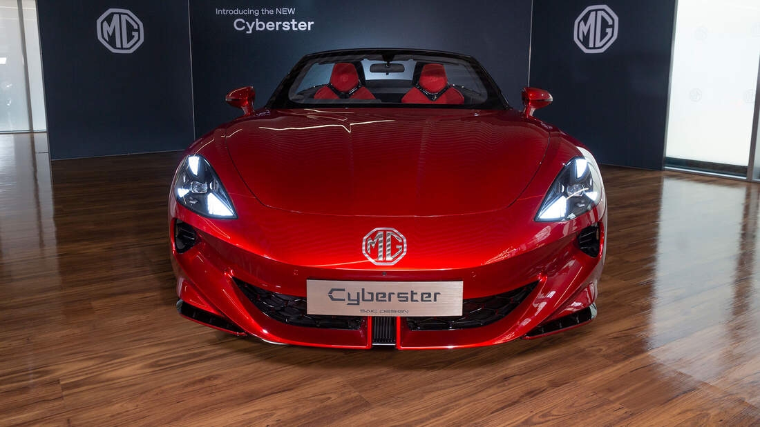 MG-Cyberster-169Gallery-7f30d928-2000765.jpg