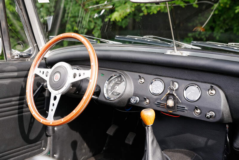 MG Midget, Cockpit