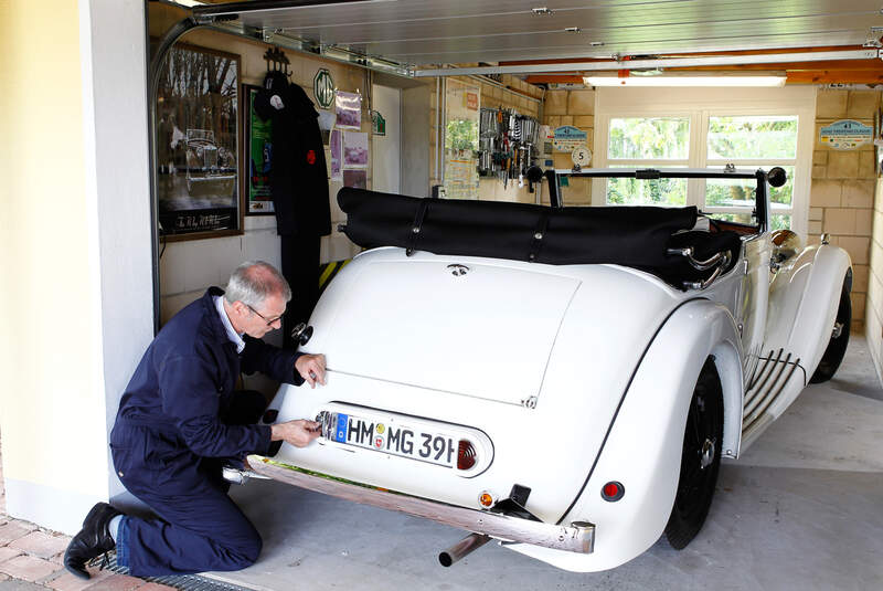 MG SA Tickford DHC, Heckansicht