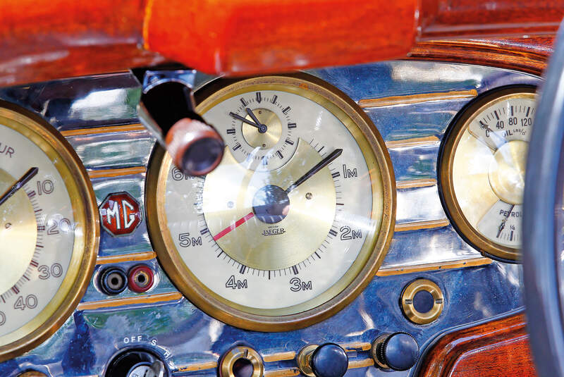 MG SA Tickford DHC, Rundinstrument