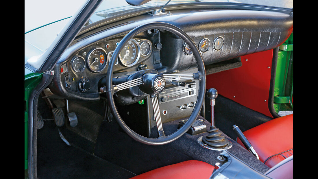 MGB MK II, Cockpit