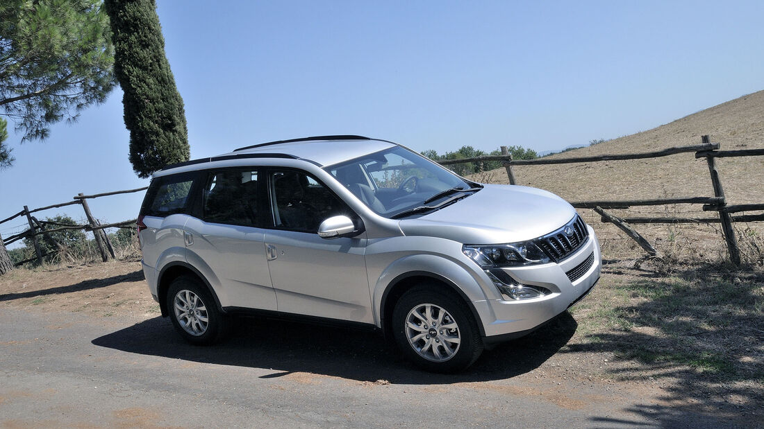 Mahindra XUV 500 Modelljahr 2016