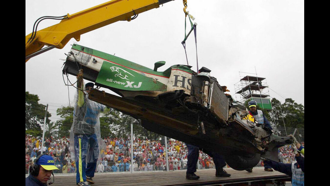 Mark Webber 2003 GP Brasilien Crash