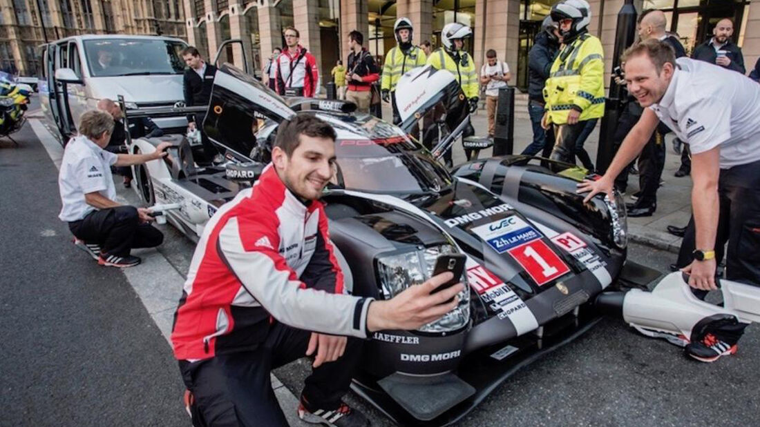 Mark Webber - Porsche 919 Hybrid - Showrun - London 2016