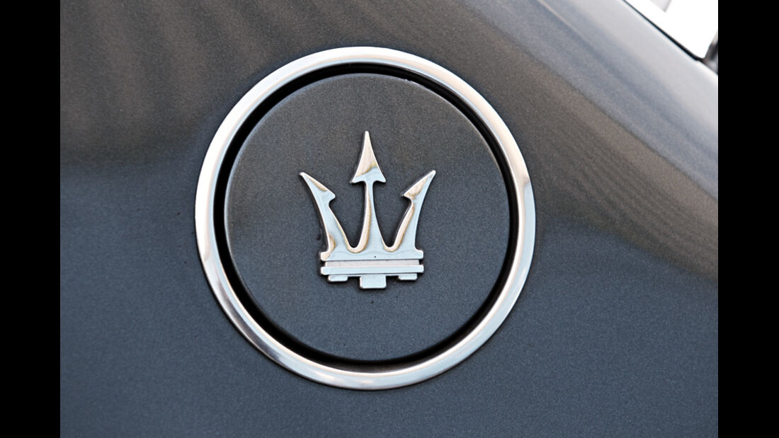 Maserati Biturbo 228, Emblem