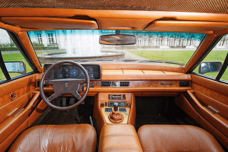 Maserati Quattroporte III 4900, Cockpit