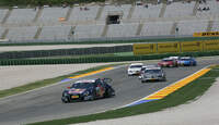 Mattias Ekström führt das Feld an - DTM Valencia 2010