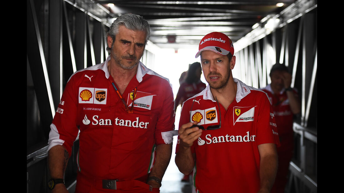 Maurizio Arrivabene & Sebastien Vettel - Ferrari - Formel 1 - GP Monaco - 27. Mai 2016