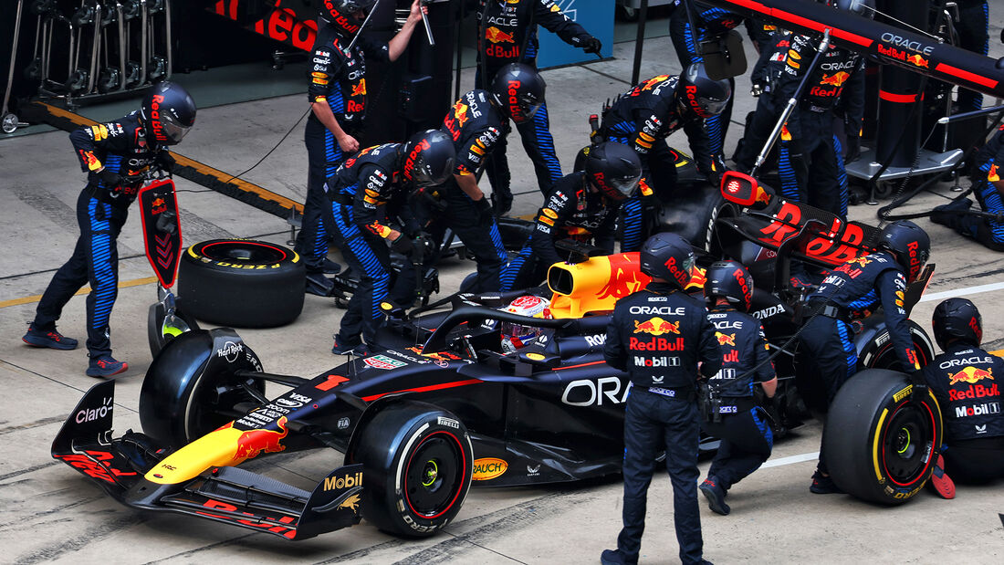 Max Verstappen - GP China 2024 - Boxenstopp