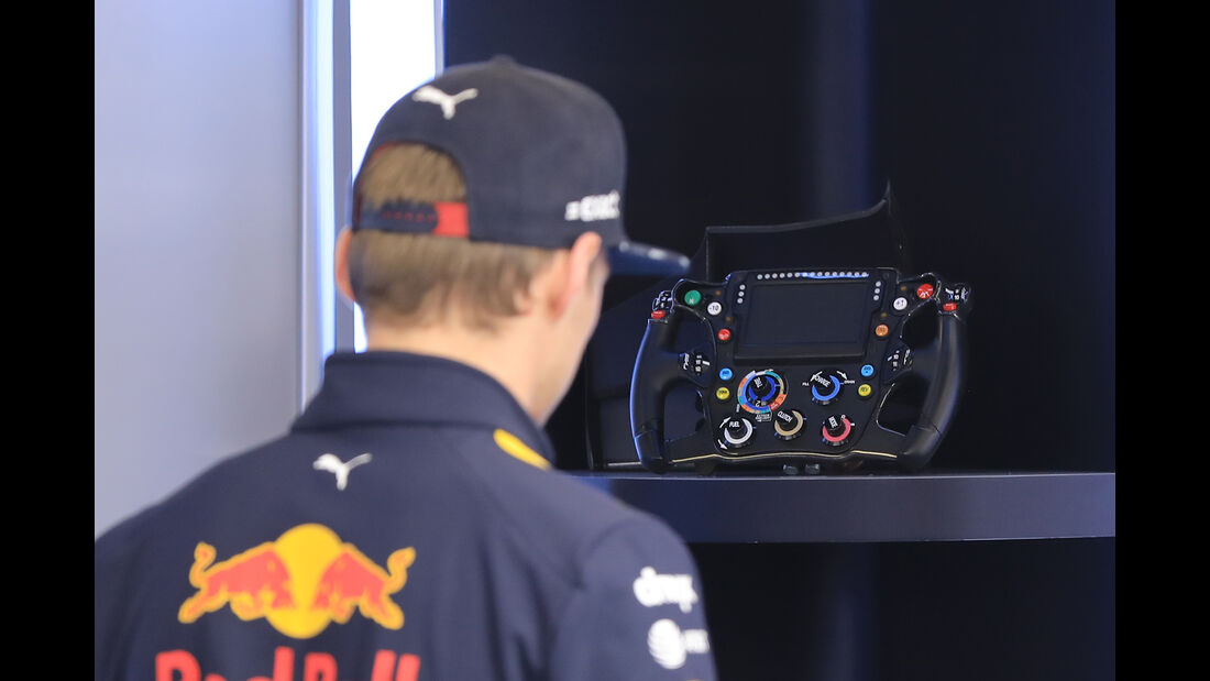Max Verstappen - Red Bull - F1-Test - Barcelona - 27. Februar 2017