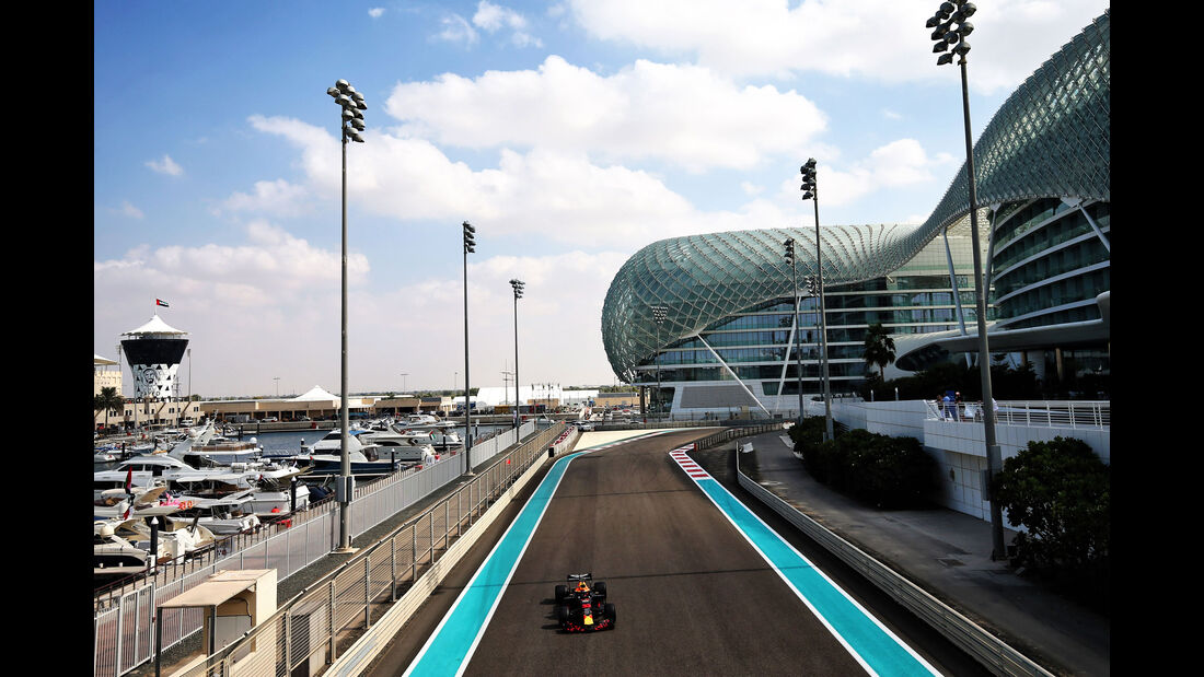 Max Verstappen - Red Bull - F1-Testfahrten - Abu Dhabi - 27.11.2018 