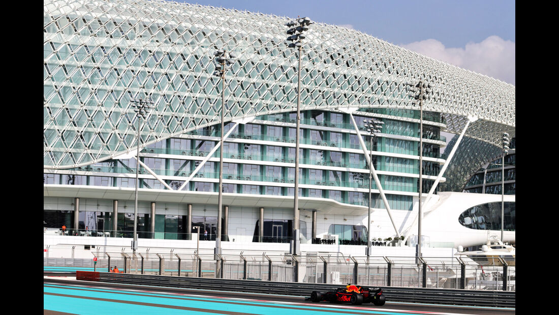 Max Verstappen - Red Bull - F1-Testfahrten - Abu Dhabi - 27.11.2018