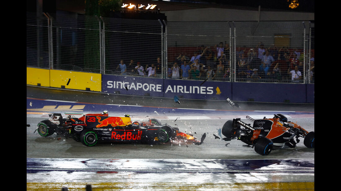 Max Verstappen - Red Bull - Kimi Räikkönen - Ferrari - Fernando Alonso - McLaren - GP Singapur 2017 - Rennen