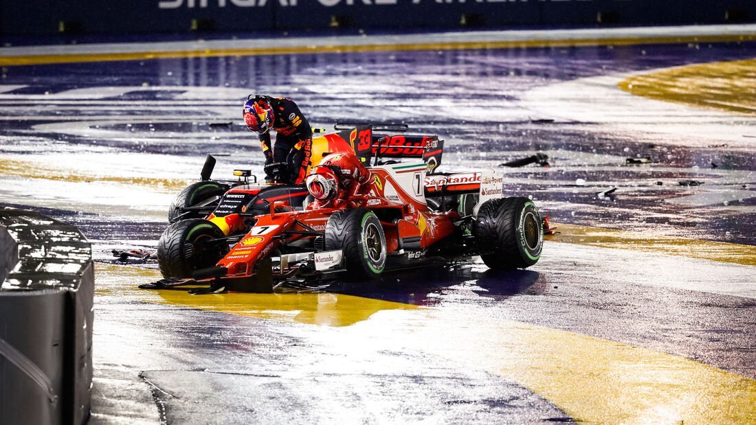 Max Verstappen - Red Bull - Kimi Räikkönen - Ferrari - GP Singapur 2017 - Start