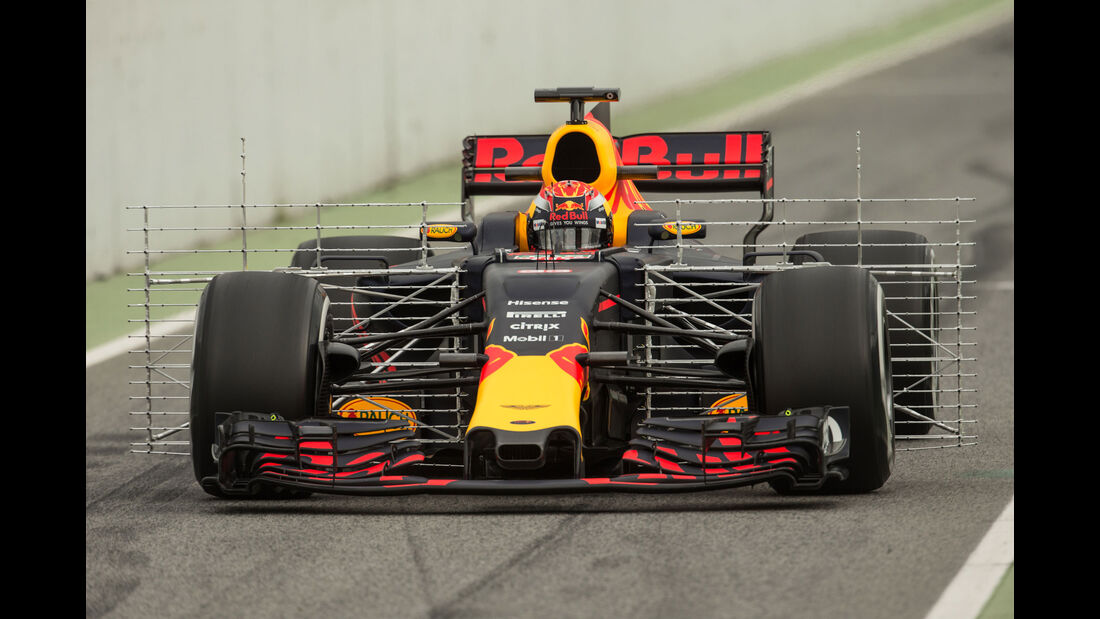 Max Verstappen - Red Bull RB13 - Barcelona - Testahrten 
