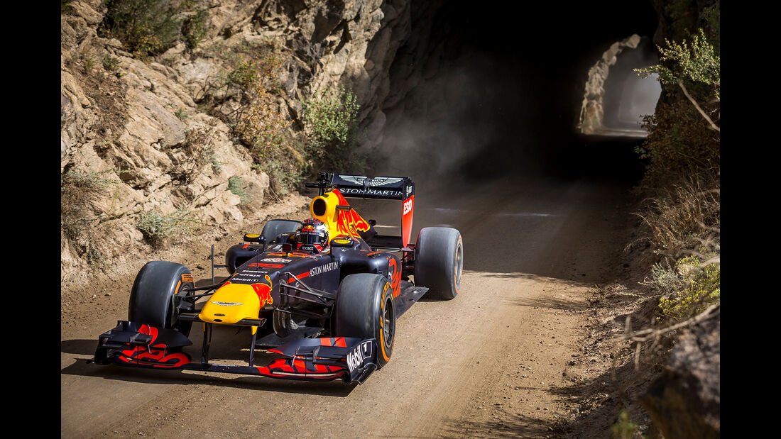 Max Verstappen - Red Bull USA Roadtrip - Showrun - Formel 1 2018
