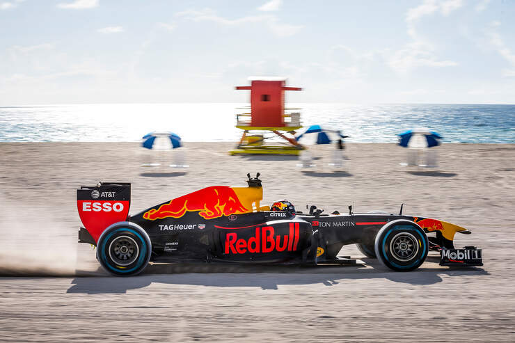 Red Bull Showrun Usa 18 2 Verstappen In Miami Beach Auto Motor Und Sport