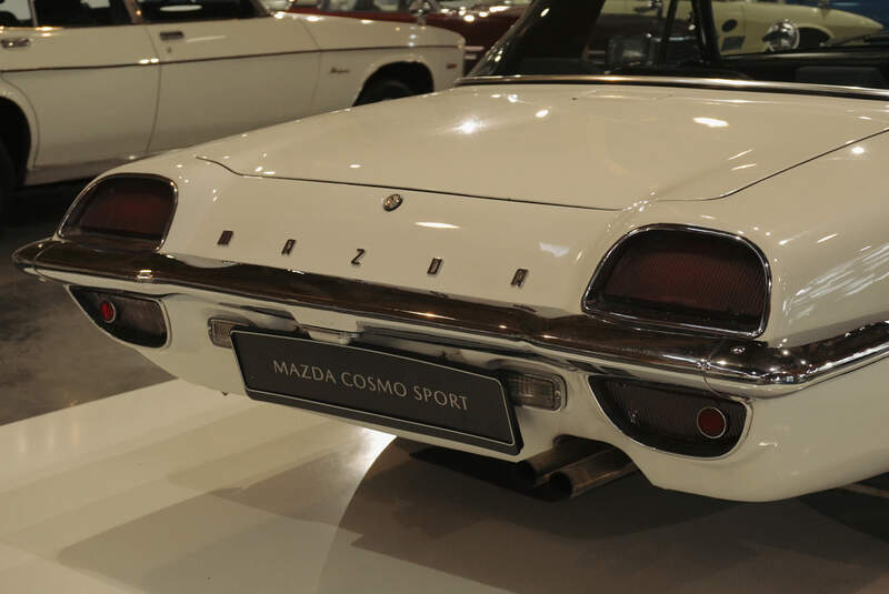 Mazda 110 S Cosmo
