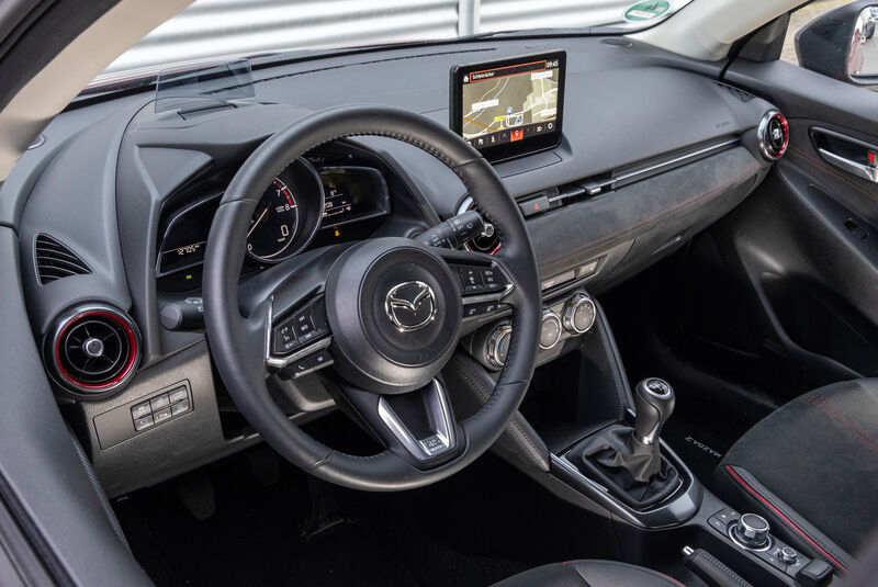 Mazda 2, Cockpit