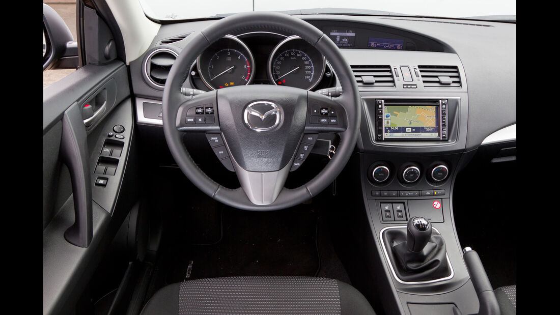 Mazda 3 2.2 MRZ-CD, Cockpit, Lenkrad