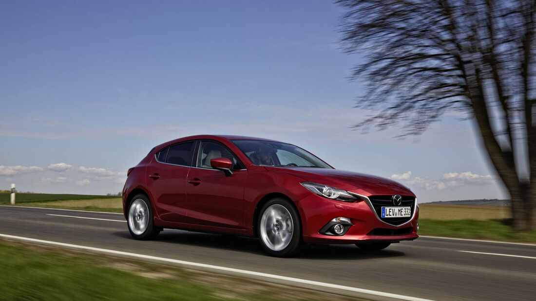 Mazda 3 Diesel Fahrt vorne Seite